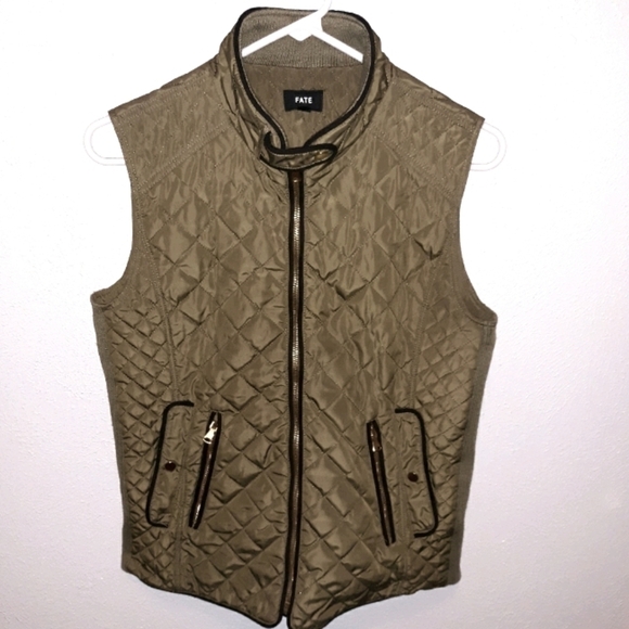 🌟 FATE rowen quilted vest from stitch fix - Picture 1 of 5